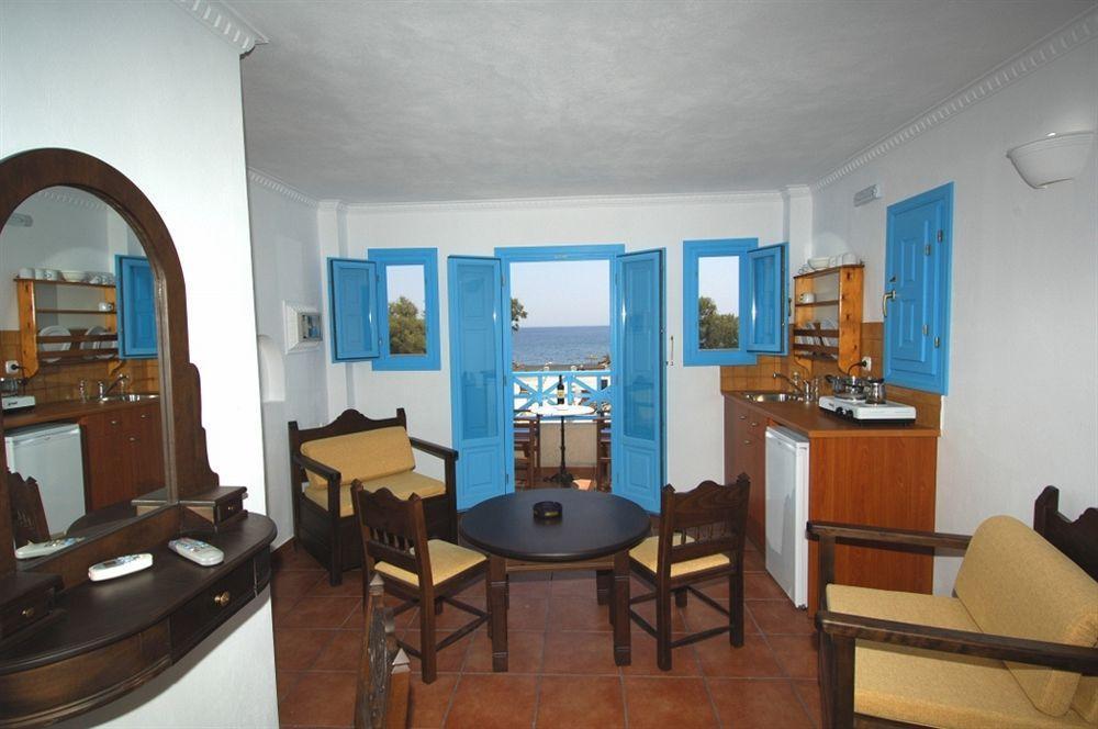 Happy Fish Apartment Perissa  Exterior photo